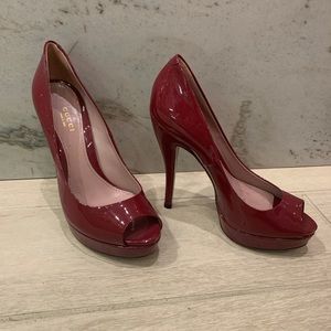 Gucci Patent peep toe